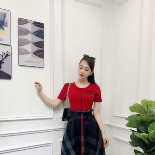 váy pha chân kẻ