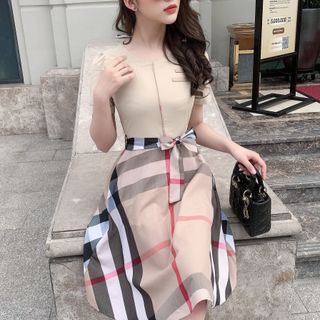 váy pha chân kẻ