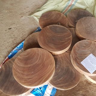 Thớt gỗ nghiến 100%, kích thước 28 x 3,2 cm