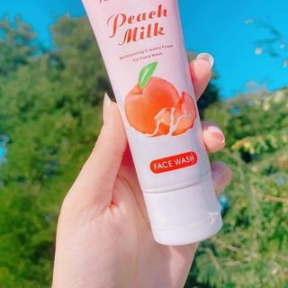 Sữa rửa mặt đào Kiss Beauty