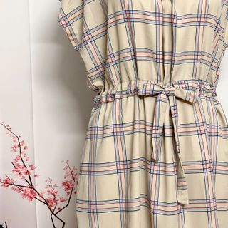 Đầm caro tay liền