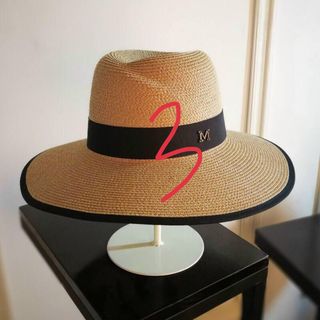 Nón cói phớt chữ M