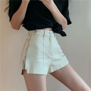 SHORT JEAN DÂY KÉO EO - TRẮNG
