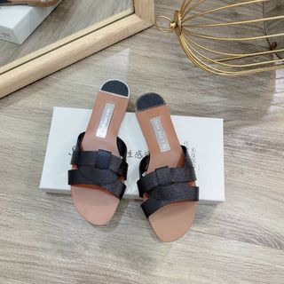 Dép lê .ra da sần