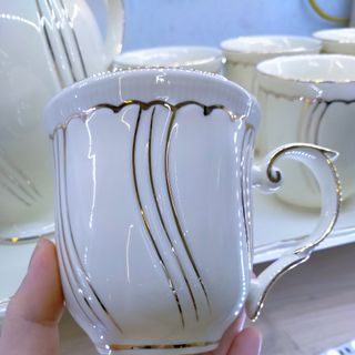BỘ ẤM TÁCH PHA TRÀ VƯƠNG MIỆN HOÀNG GIA