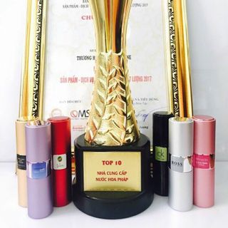 Nước hoa dạng son xoay