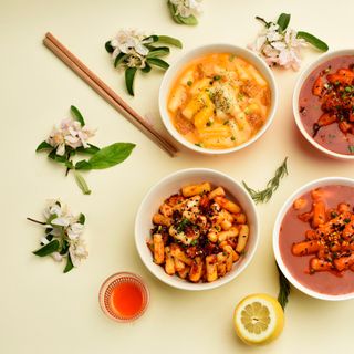 [ĐỆ NHẤT BÁNH GẠO] Bánh gạo Kèm Chả Cá Fish Cake Teokbokki Hàn Quốc Nhiều Vị 143g