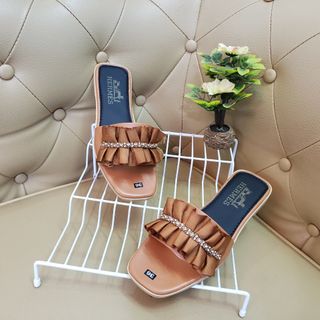 Dép kiểu số 4 sỉ 42 k giá sỉ rẻ nhé