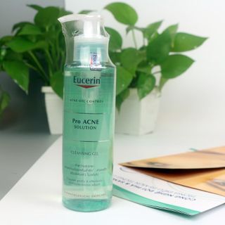 EUCERIN GEL RỬA MẶT DÀNH CHO DA NHỜN MỤN PROACNE CLEANSING 200ML