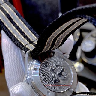 Đồng hồ nam OMERGA SEMASTER DIVER 007 EDITION NATO-AUTOMATIC
