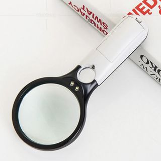 Kính lúp cầm tay có đèn