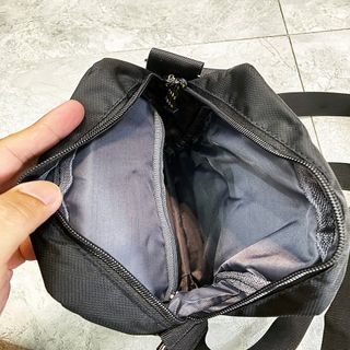 Túi đeo chéo vải dù chống nước nhiều ngăn màu xanh rêu phối đen TDC016