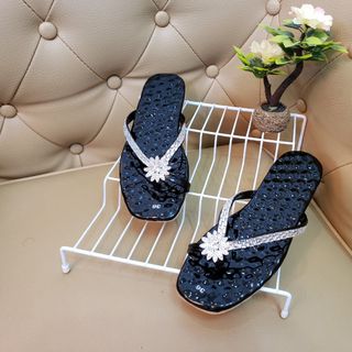 Kẹp ngón bông cúc nhỏ sỉ 50 k