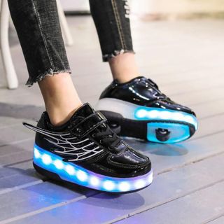 Giày thể thao kiêm giày Patin cao cấp bánh và đế phát sáng