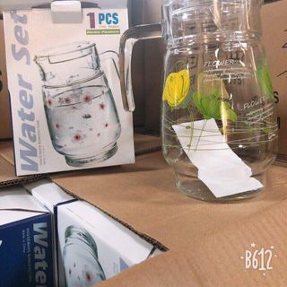 BÌNH ĐỰNG NƯỚC THỦY TINH 1300ML HỌA TIẾT DÁNG EO , TRÒN