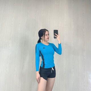 Áo tay dài cổ tim siêu yêu