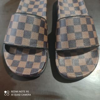 Dép quai ngang hè 2021