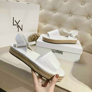 Sandal bố 3p xinh.