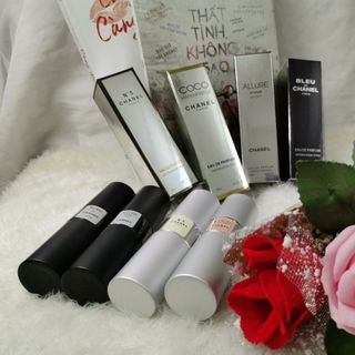 Nước hoa xoay thỏi son