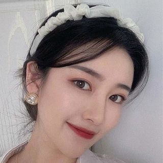 BỜM NHÚN TIỂU THƯ SIÊU XINH