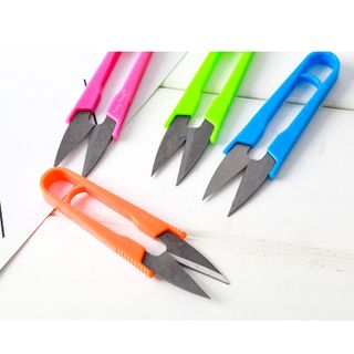 Kéo bấm cắt chỉ