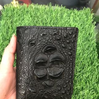 Bóp cá sấu .