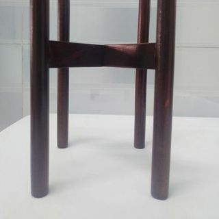 KỆ GỖ ĐỂ CHẬU HOA CHÂN TRÒN, MÀU NÂU