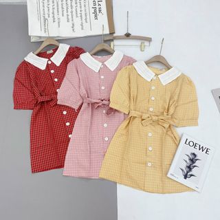 Đầm kẻ cổ trắng