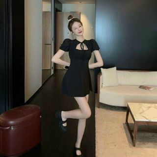 ĐẦM ĐŨI TAY PHỒNG NHÚN NGỰC ( có mút )