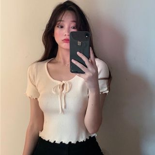 Áo croptop thun ôm cuốn biên cột nơ