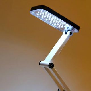 đèn led để bàn học, bàn làm việc 24 bóng pin sạc