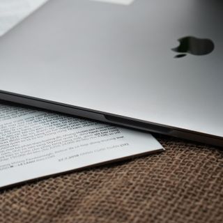 Máy tính laptop macbook pro 13inch 2018 touch bar i5 ram8g ổ cứng 256 gb