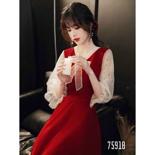 Đầm phối lưới đính sao - Dáng ôm