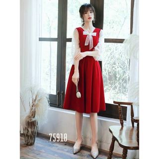 Đầm phối lưới đính sao - Dáng ôm