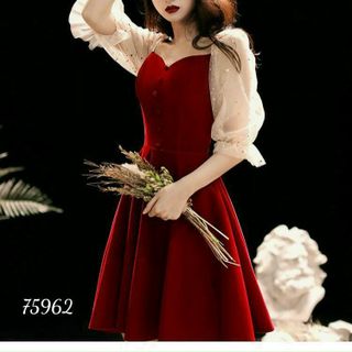 Đầm xoè phối lưới tay đính ngọc