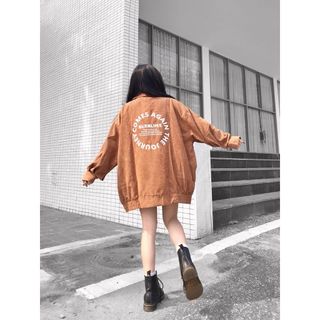 Áo khoác nhung kiểu bomber logo in cá tính, phong cách