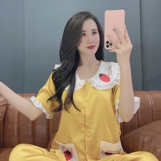 Đồ bộ mặc ở nhà. Satin tiểu thư in trái dâu dài cộc