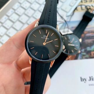 [ ] Đồng hồ dây cao su Đi Đúp