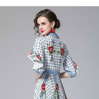 Đầm lụa TK dập ly ren siêu đẹp trẻ trung.