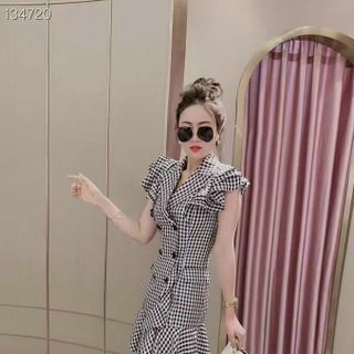 Đầm caro vest TK siêu đẹp.