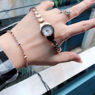 [ ] Đồng hồ nữ Da đô đá