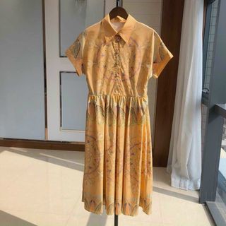 Đầm lụa TK đính PK sang trọng.