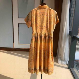 Đầm lụa TK đính PK sang trọng.