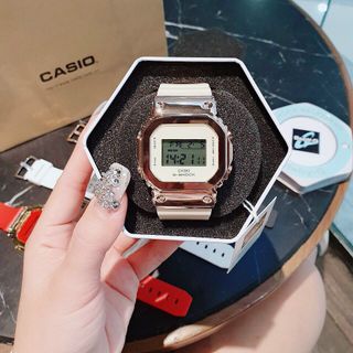 [ ]Đồng hồ cao su mặt vuông Kaso
