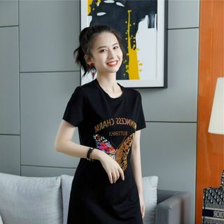 Đầm DR đính đá siêu đẹp.