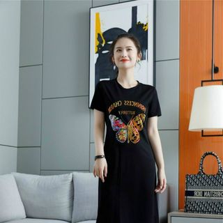 Đầm DR đính đá siêu đẹp.