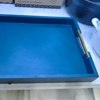 KHAY GỖ ĐỰNG ẤM CHÉN PHỦ SƠN XANH CÓ TAY CẦM VIỀN VÀNG