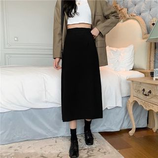 Chân váy dài midi A tới bắp xẻ sau - M11