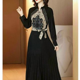 Đầm lụa họa tiết trẻ trung xinh xắn.