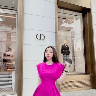 Đầm màu kiểu chiết ly eo